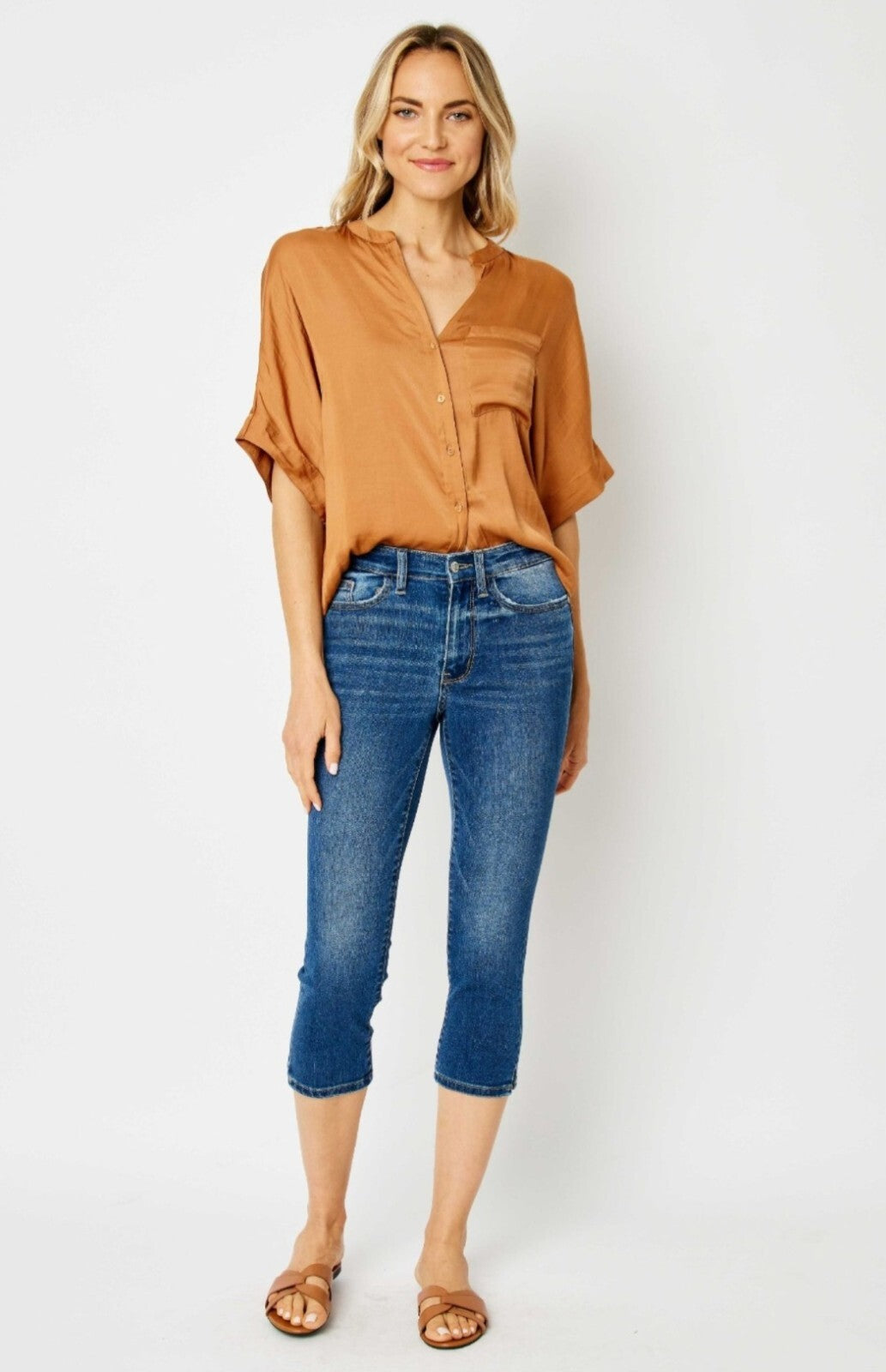 Judy Blue Mid-Rise Skinny Non Distressed Capri With a Side Slit