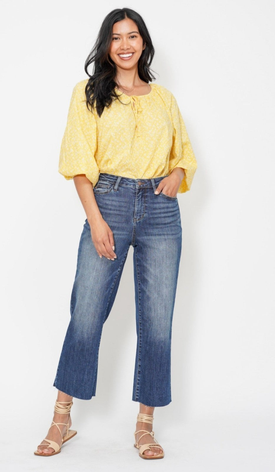 Judy Blue High-Rise W/ Back Pocket Detail Wide Leg Crop Jeans