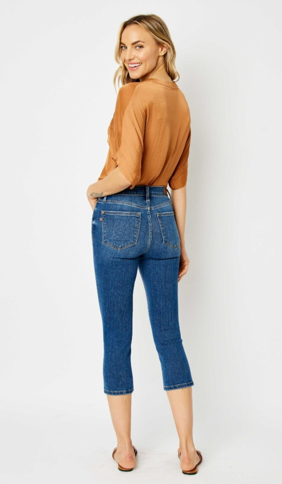 Judy Blue Mid-Rise Skinny Non Distressed Capri With a Side Slit