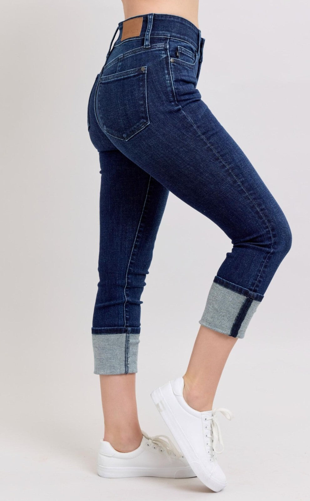 Judy Blue High-Rise Non Distressed Capri W/ Double Button