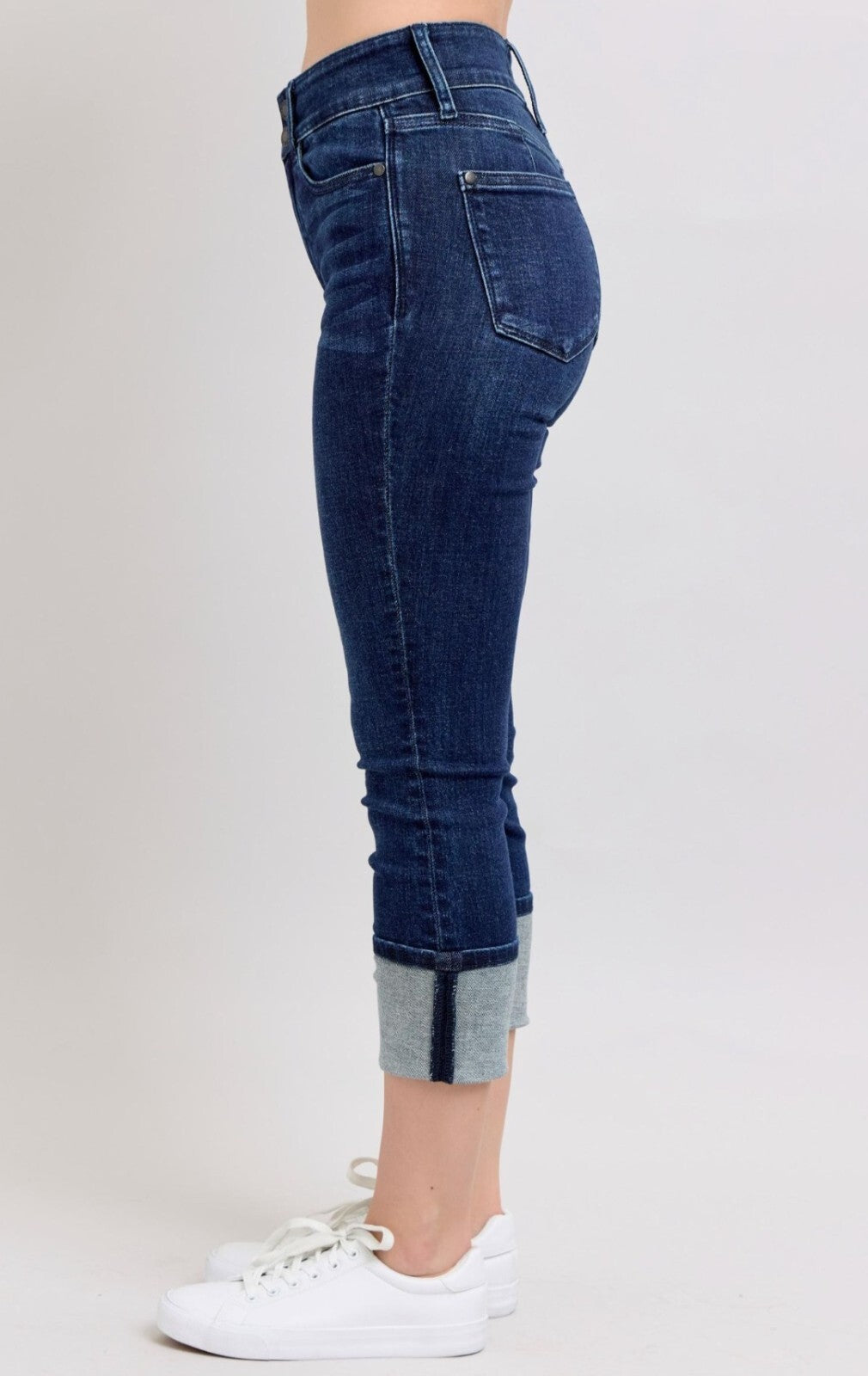 Judy Blue High-Rise Non Distressed Capri W/ Double Button