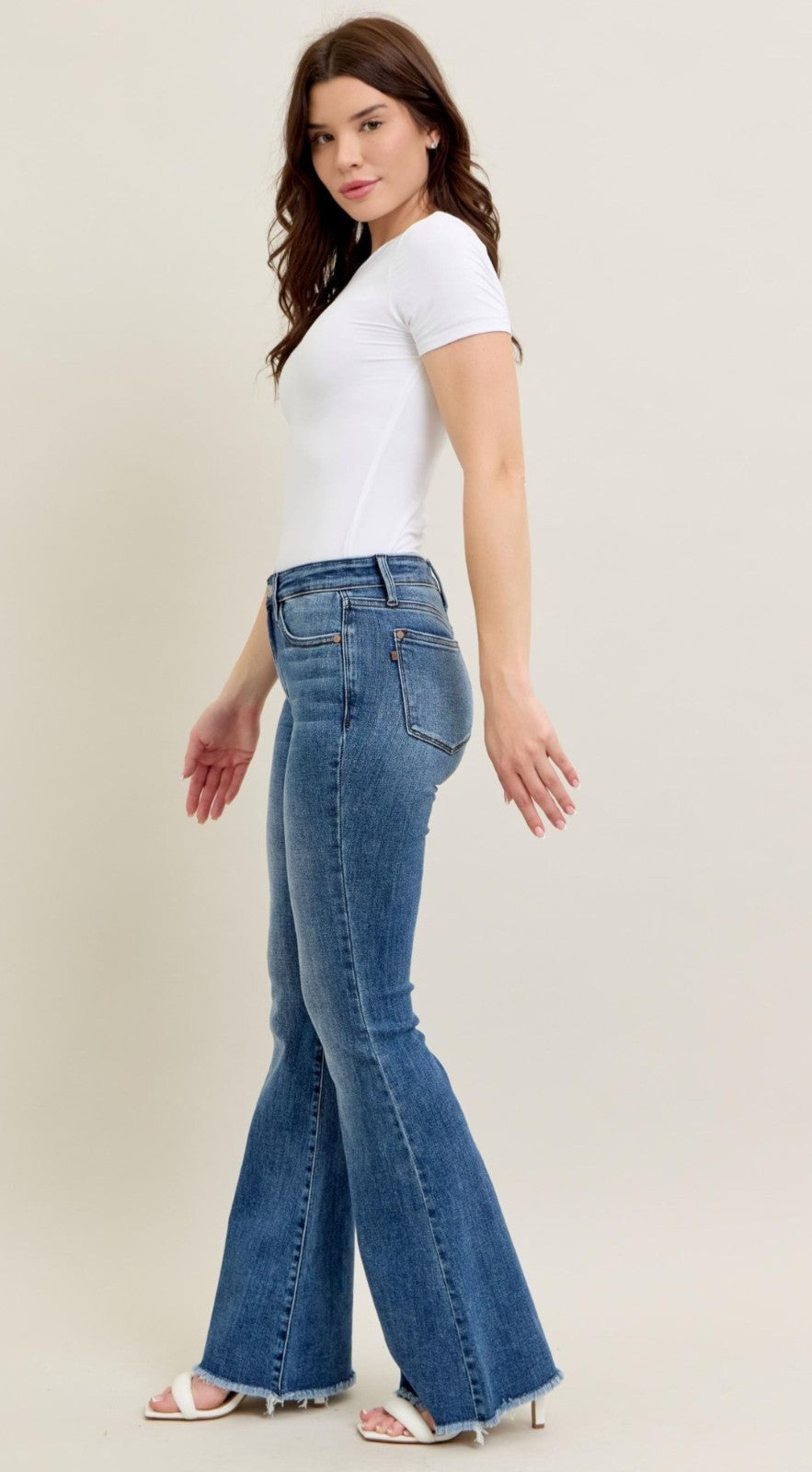 Judy Blue Mid-Rise Vintage Wash Flare W/ Fray Hem Jeans