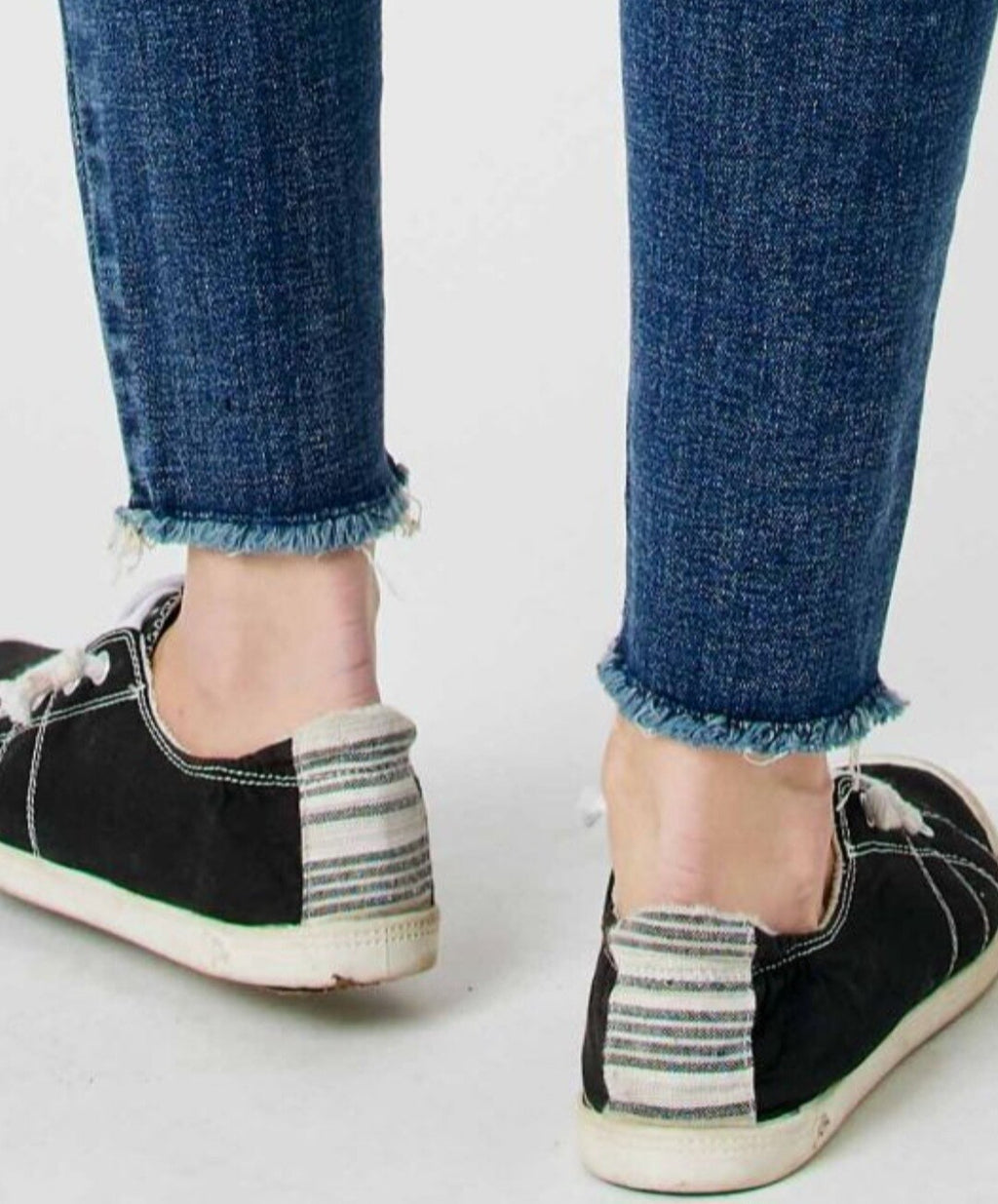 Judy Blue High Waist W/ Distressing Skinny  Jeans