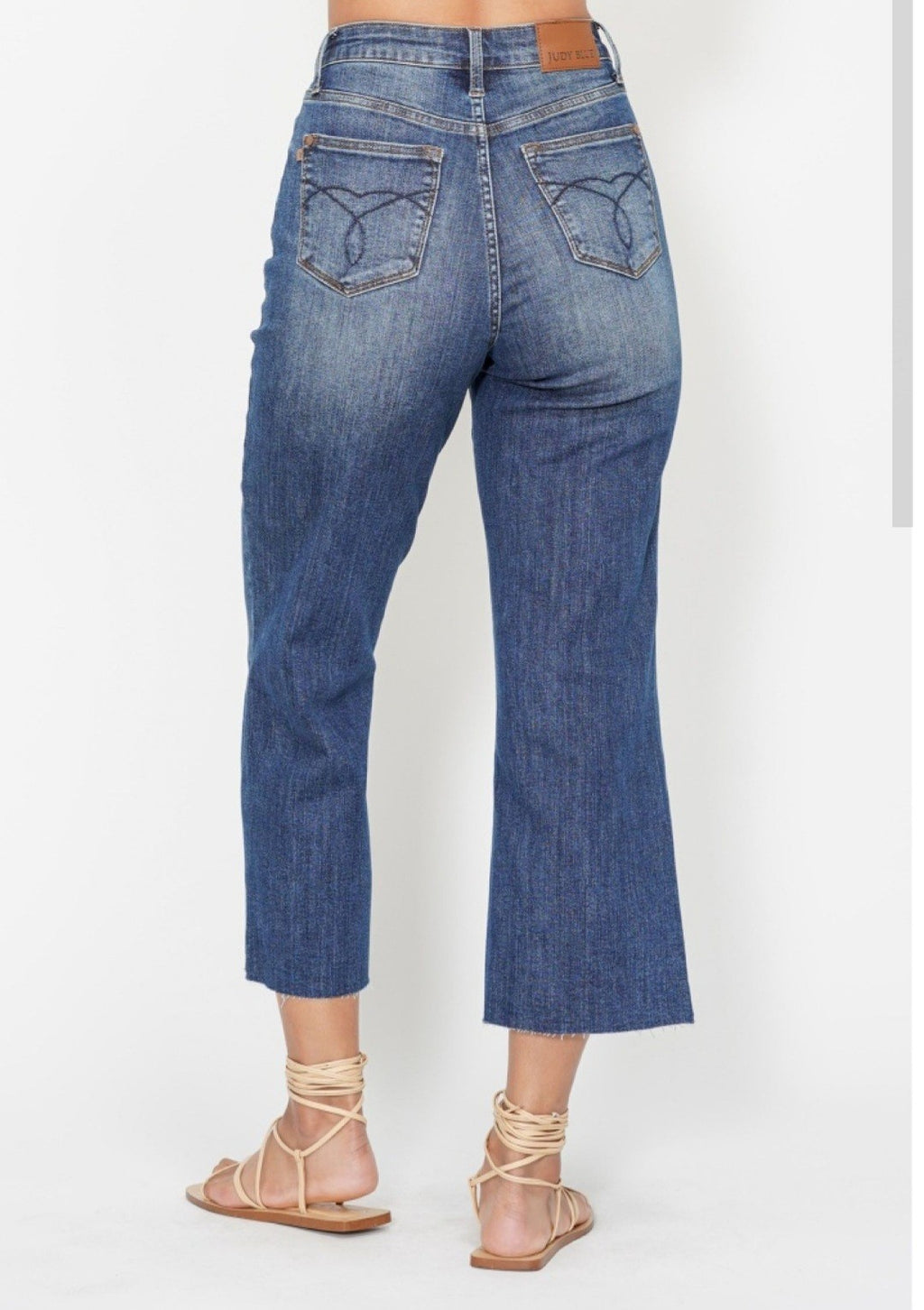Judy Blue High-Rise W/ Back Pocket Detail Wide Leg Crop Jeans