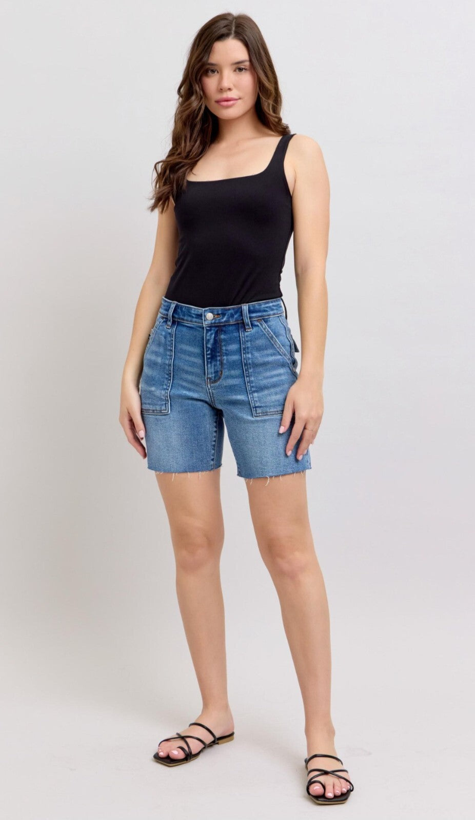 Judy Blue Mid-Rise Bermudas W/ Back Flap Pockets Shorts
