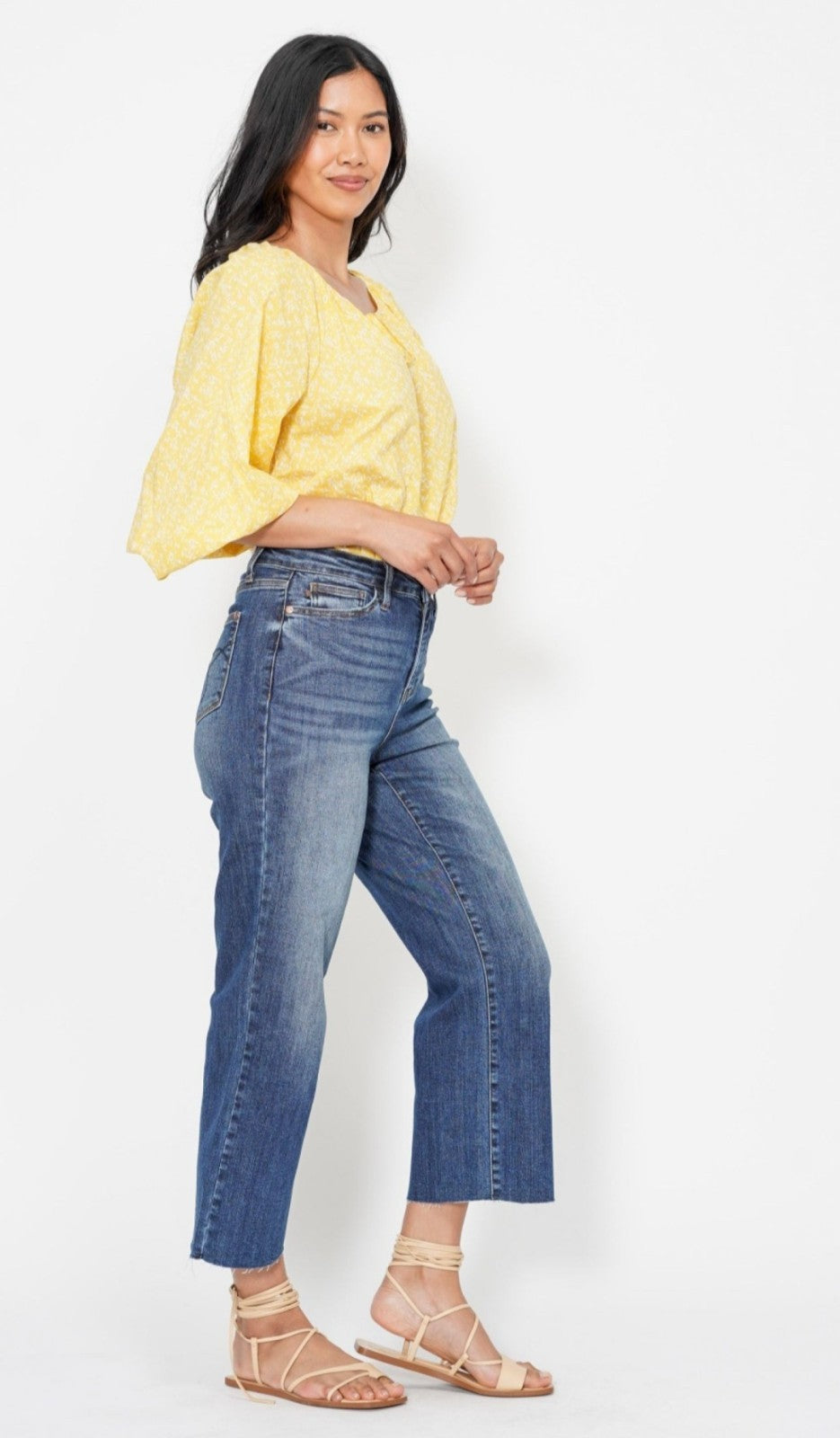 Judy Blue High-Rise W/ Back Pocket Detail Wide Leg Crop Jeans