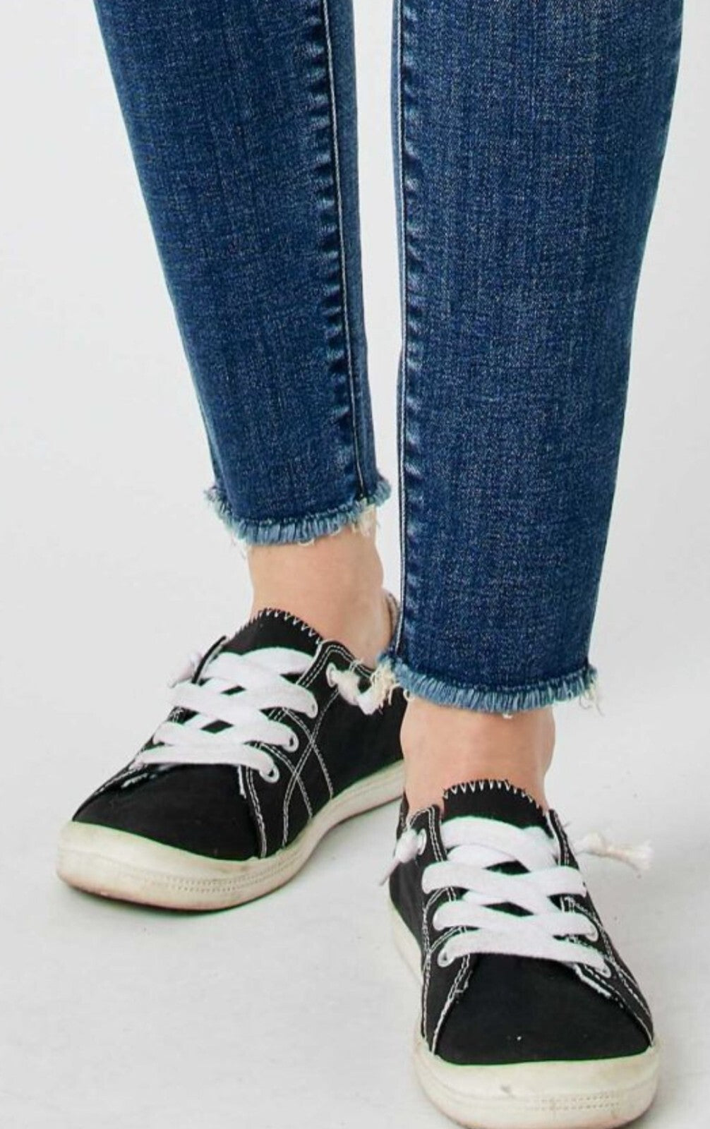 Judy Blue High Waist W/ Distressing Skinny  Jeans