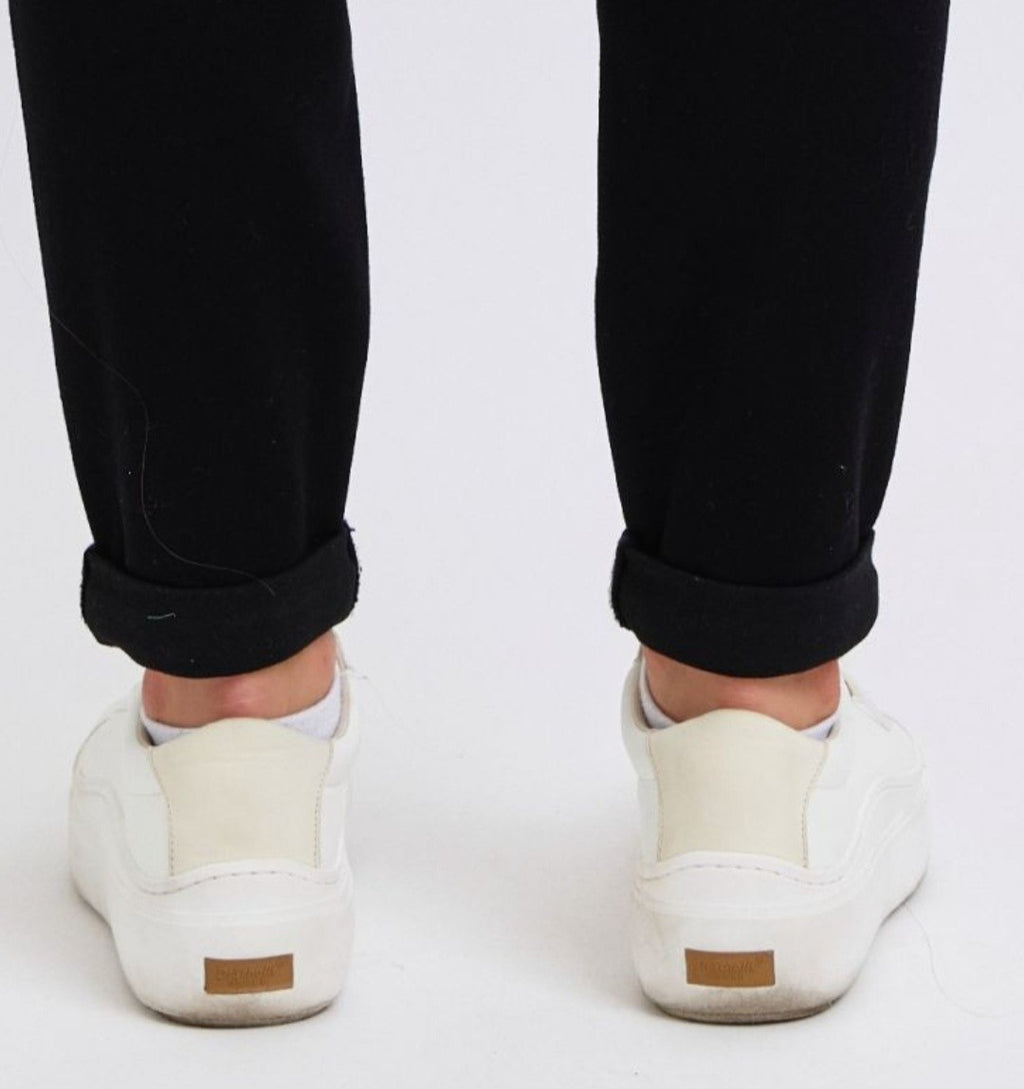 Judy Blue High-Rise Black Cargo Cuffed Jogger Jeans