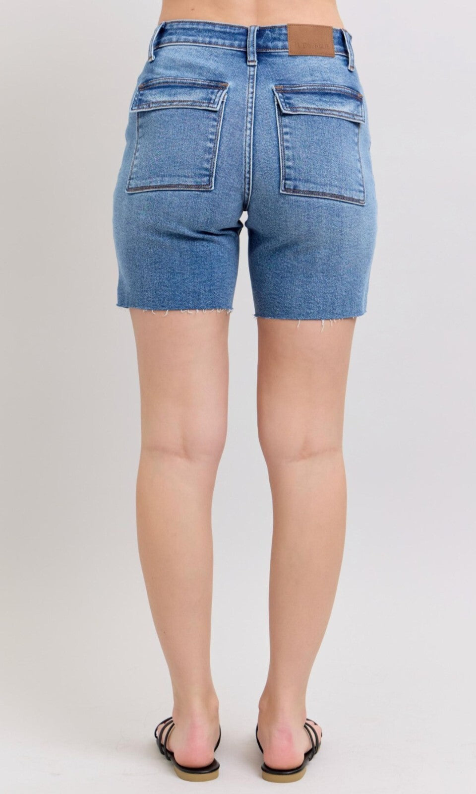 Judy Blue Mid-Rise Bermudas W/ Back Flap Pockets Shorts