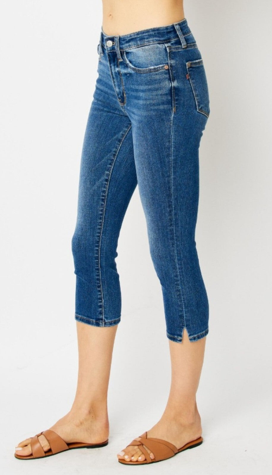 Judy Blue Mid-Rise Skinny Non Distressed Capri With a Side Slit