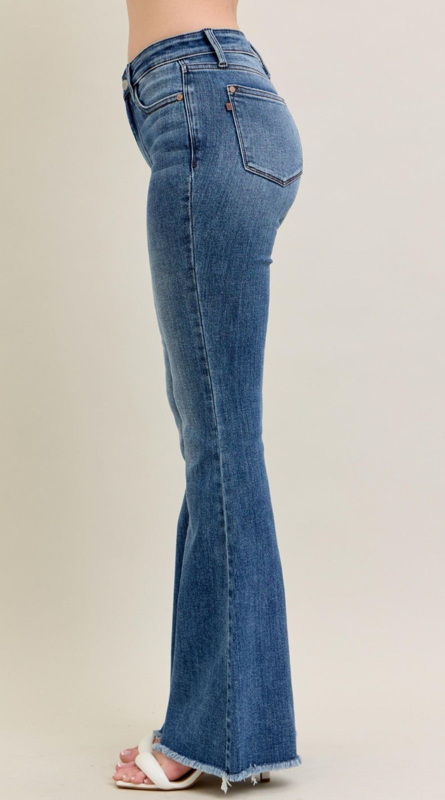 Judy Blue Mid-Rise Vintage Wash Flare W/ Fray Hem Jeans