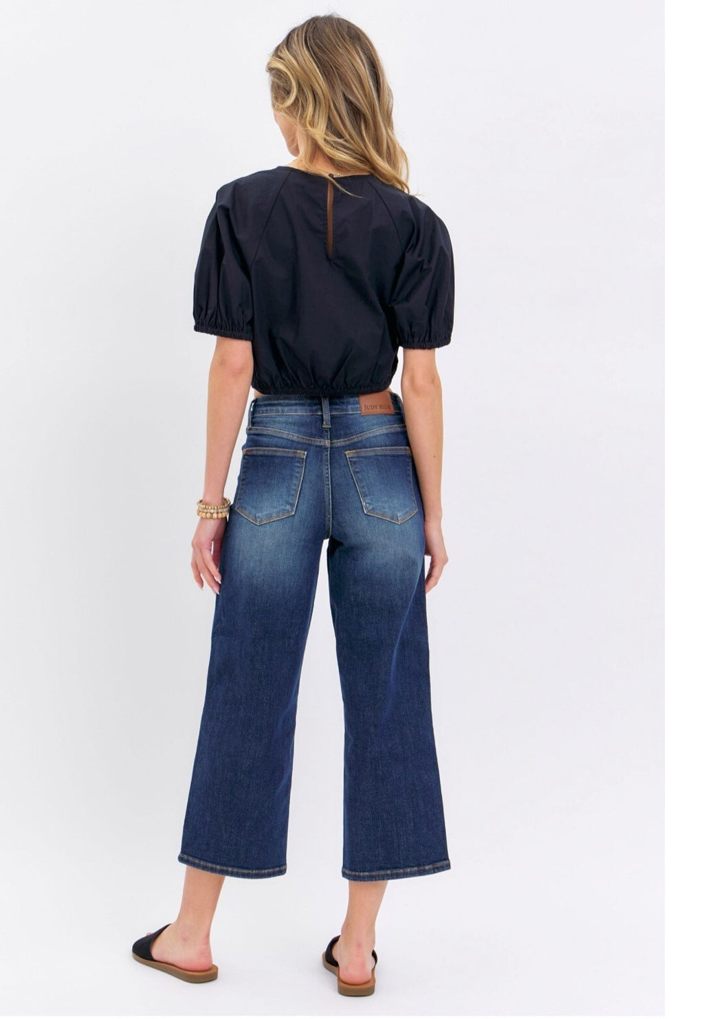 Judy Blue Mid-Rise W/ Tummy Control Wide Leg Crop Jeans