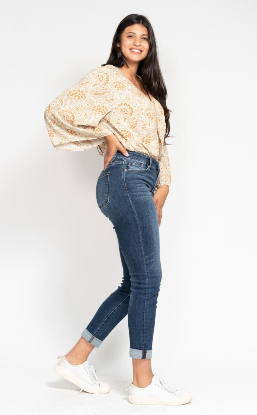 Judy Blue  Mid-Rise Slim Fit Non Distressed Jeans