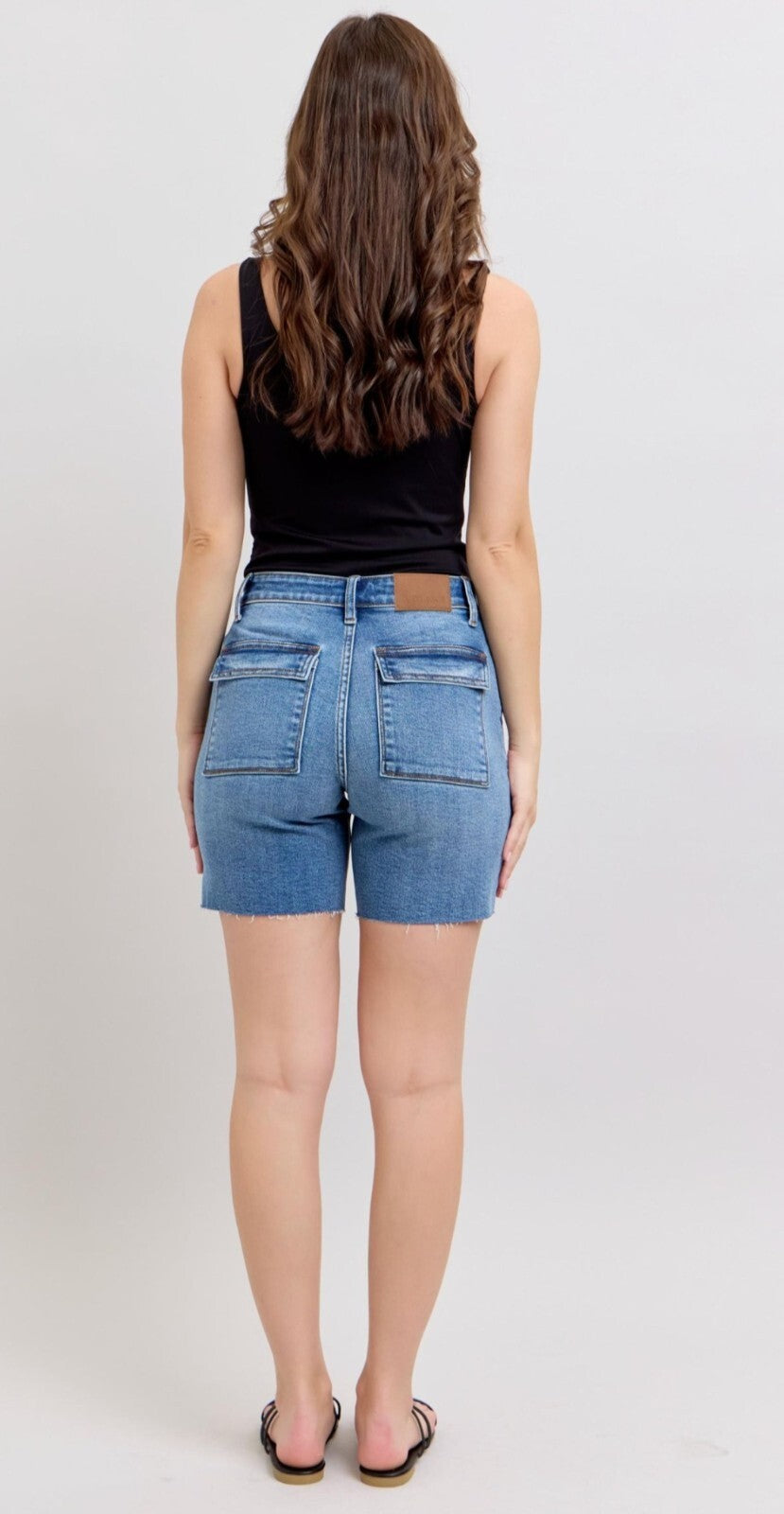 Judy Blue Mid-Rise Bermudas W/ Back Flap Pockets Shorts
