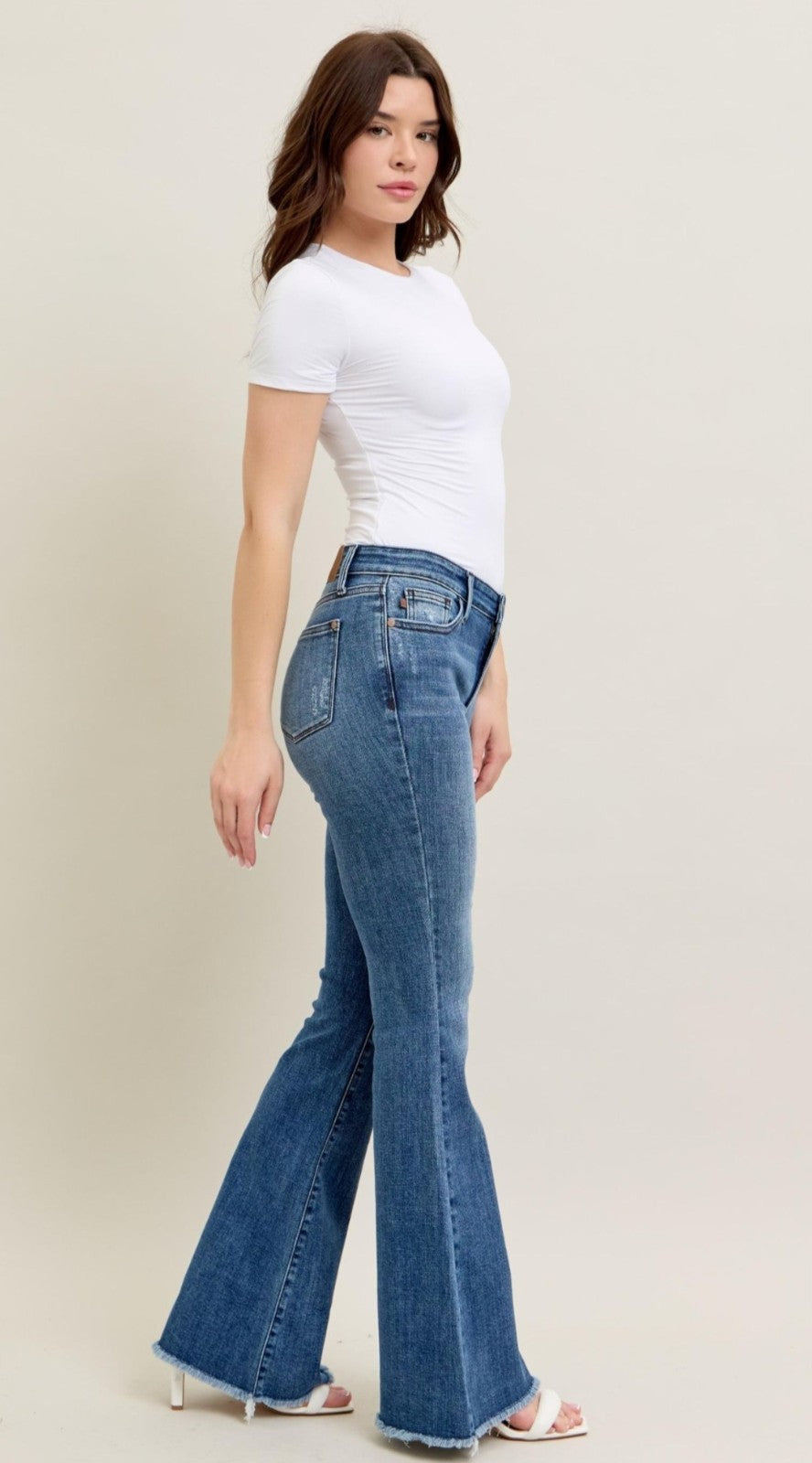 Judy Blue Mid-Rise Vintage Wash Flare W/ Fray Hem Jeans