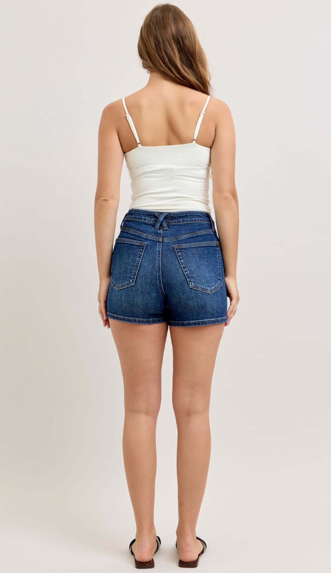 JUDY BLUE High Rise w/tummy control Slim Shorts