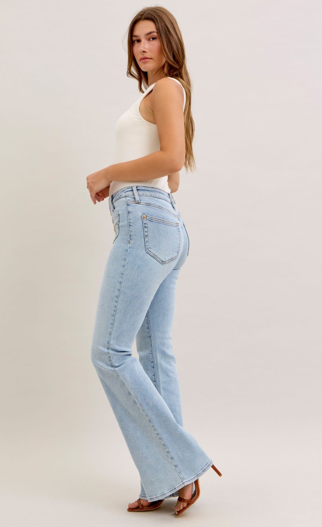Judy Blue Mid-Rise FLARE w/ Button Fly Cute Pockets Jeans